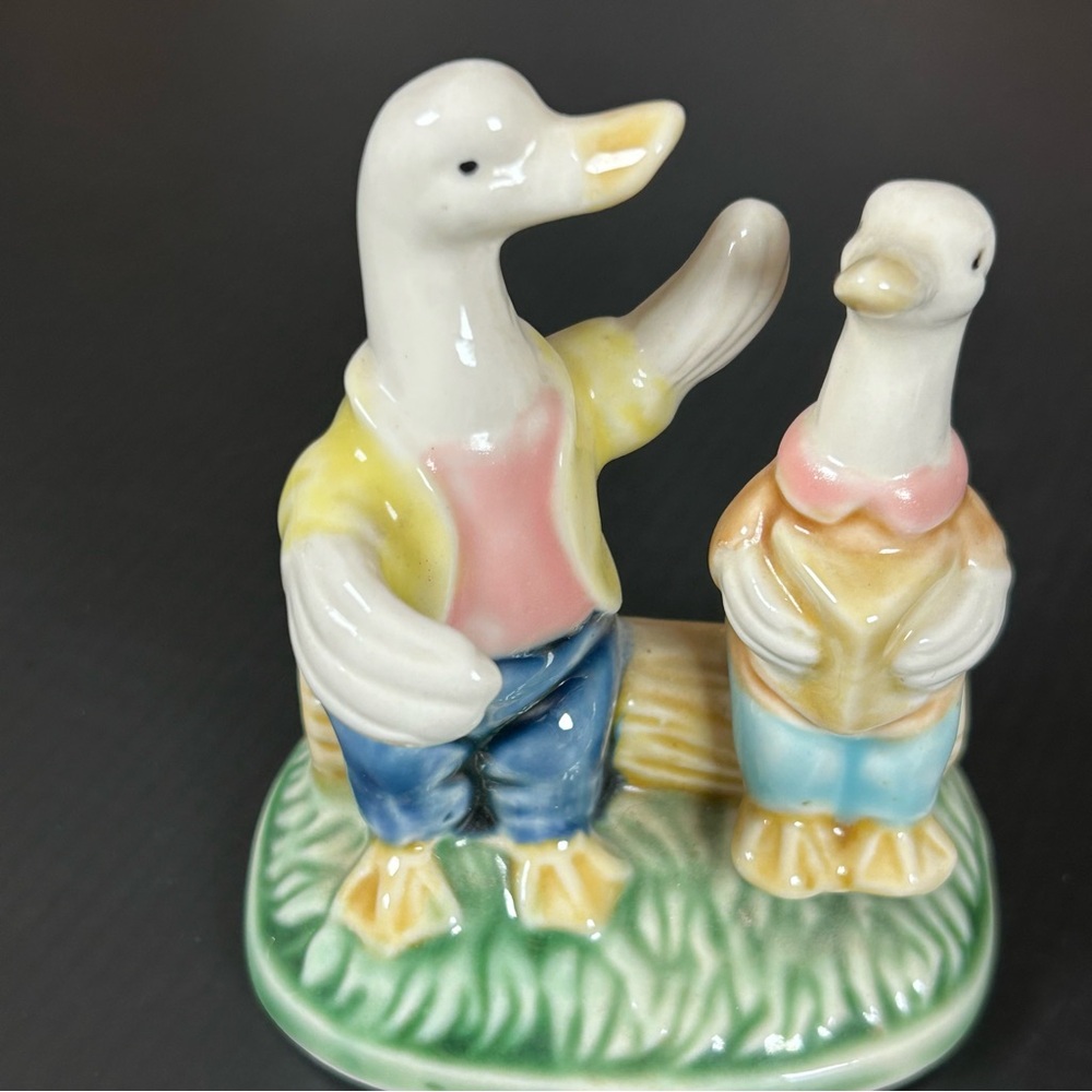 Vintage Goose Figurine-Geese Reading on a‎ Bench